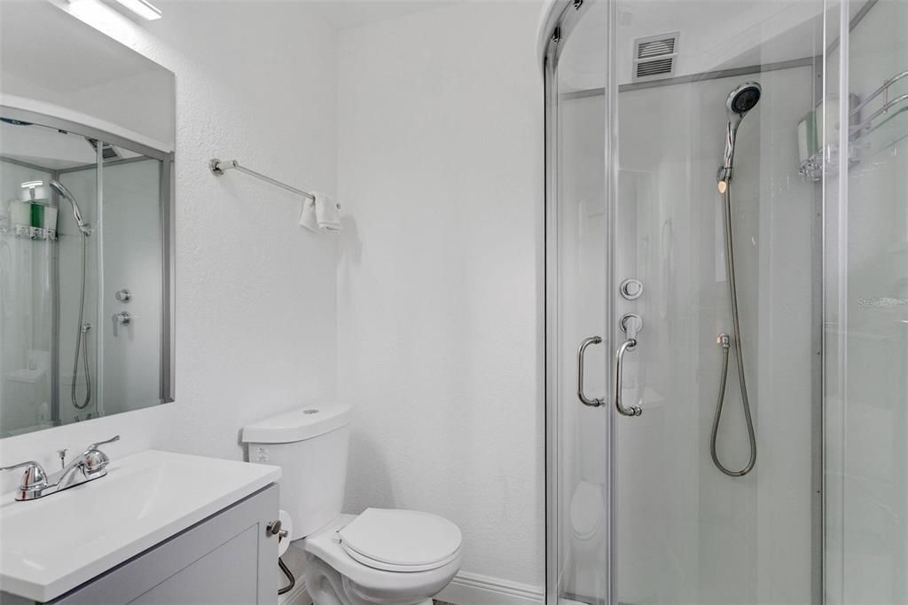 For Sale: $279,000 (4 beds, 2 baths, 1675 Square Feet)