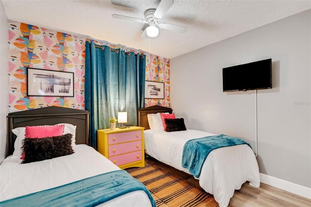 For Sale: $279,000 (4 beds, 2 baths, 1675 Square Feet)