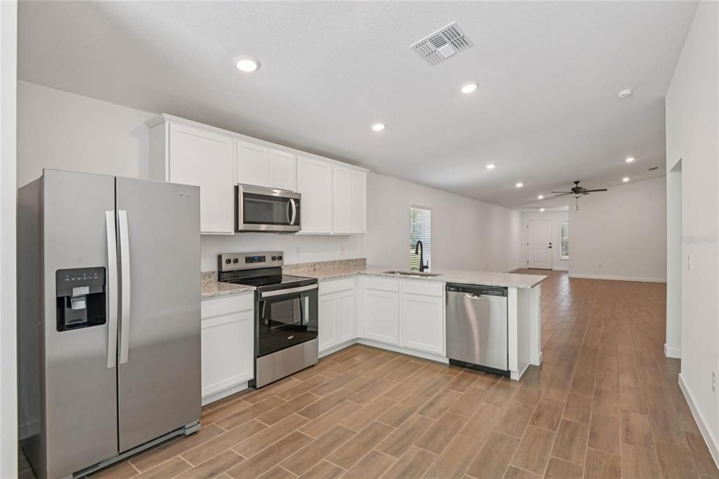 En Venta: $349,900 (3 camas, 2 baños, 1707 Pies cuadrados)