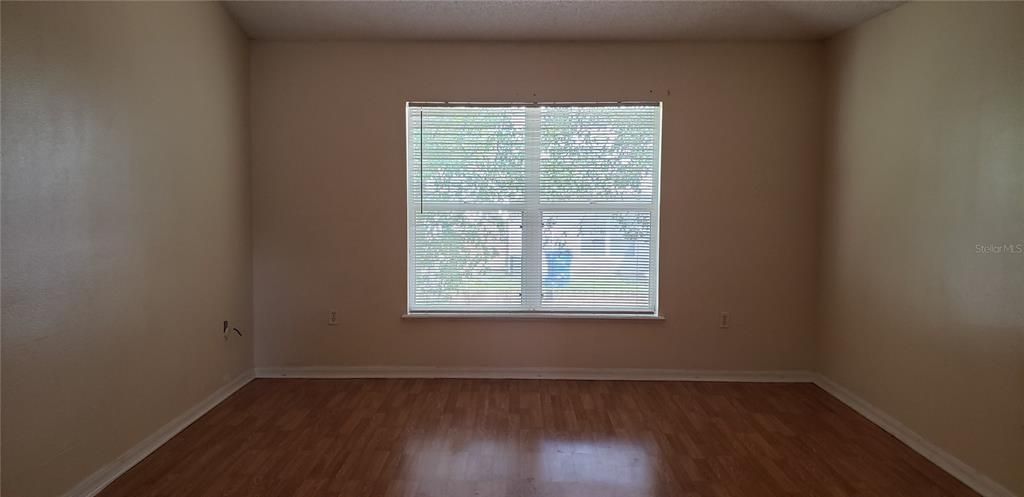 For Rent: $2,400 (4 beds, 2 baths, 2320 Square Feet)