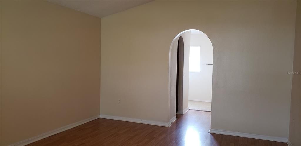 For Rent: $2,400 (4 beds, 2 baths, 2320 Square Feet)