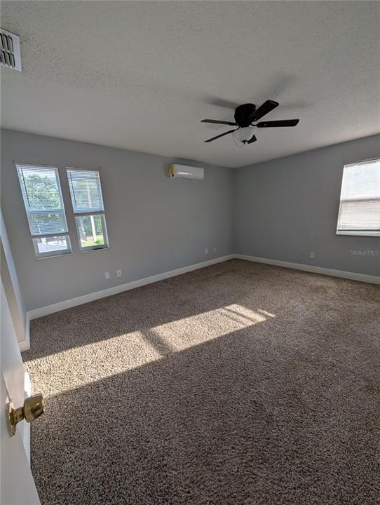 For Rent: $3,500 (3 beds, 3 baths, 1800 Square Feet)