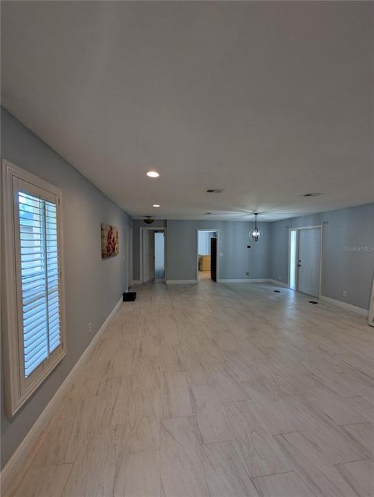 For Rent: $3,500 (3 beds, 3 baths, 1800 Square Feet)