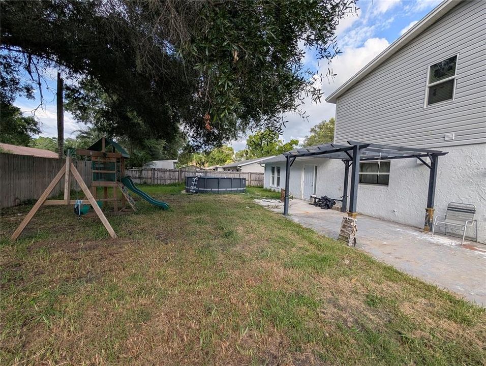 For Rent: $3,500 (3 beds, 3 baths, 1800 Square Feet)