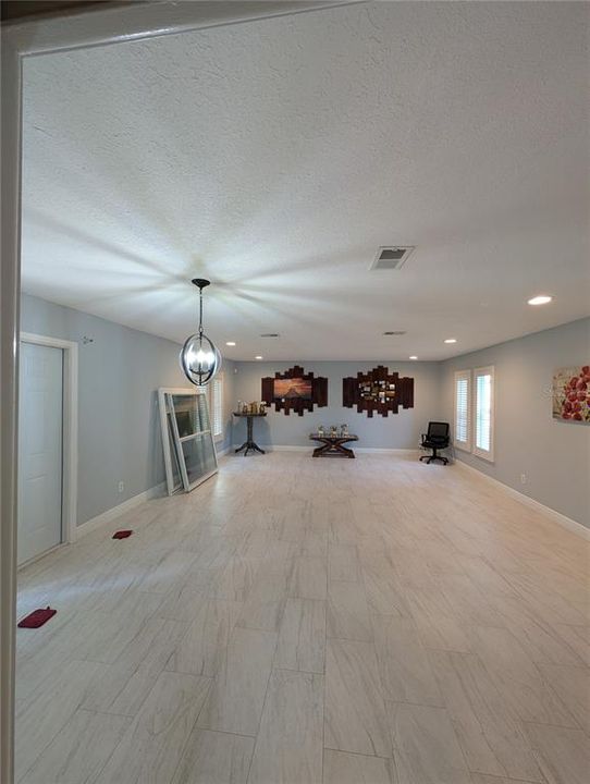 For Rent: $3,500 (3 beds, 3 baths, 1800 Square Feet)
