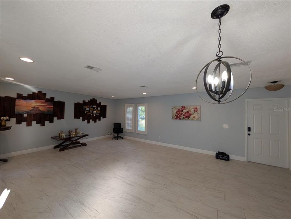 For Rent: $3,500 (3 beds, 3 baths, 1800 Square Feet)