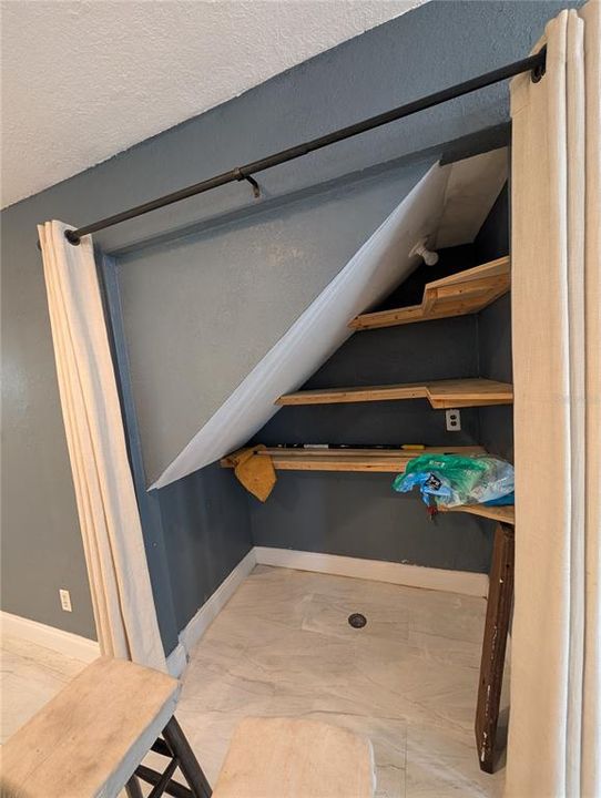 For Rent: $3,500 (3 beds, 3 baths, 1800 Square Feet)