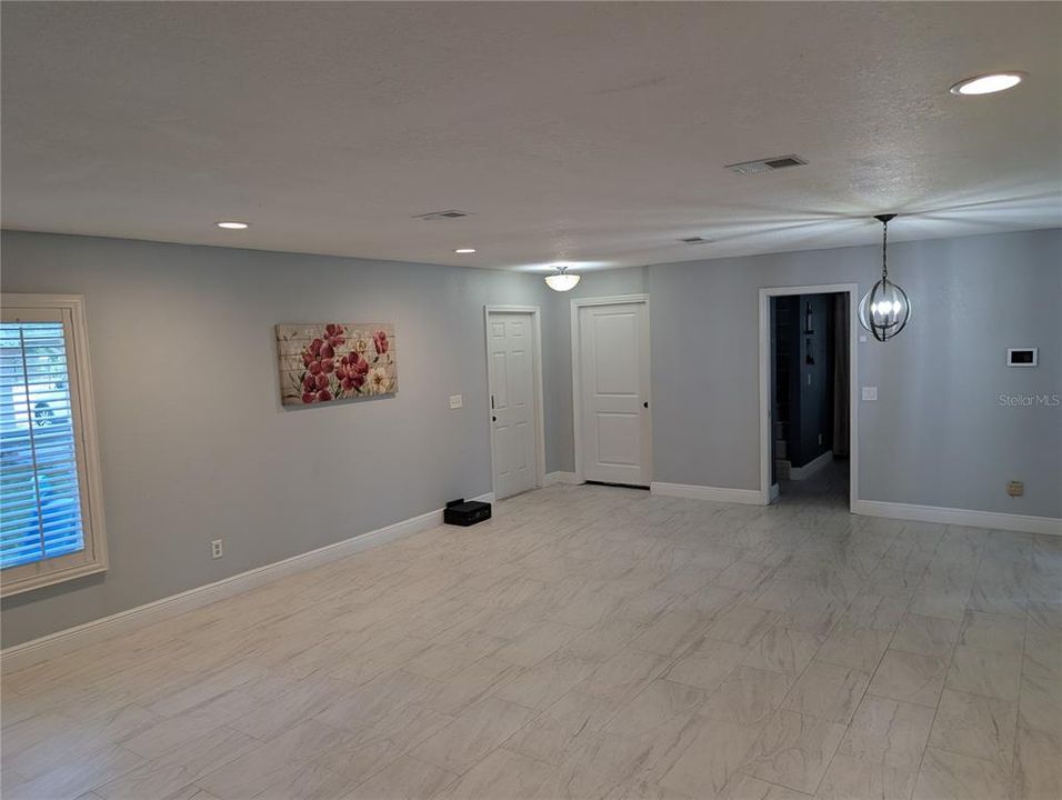 For Rent: $3,500 (3 beds, 3 baths, 1800 Square Feet)