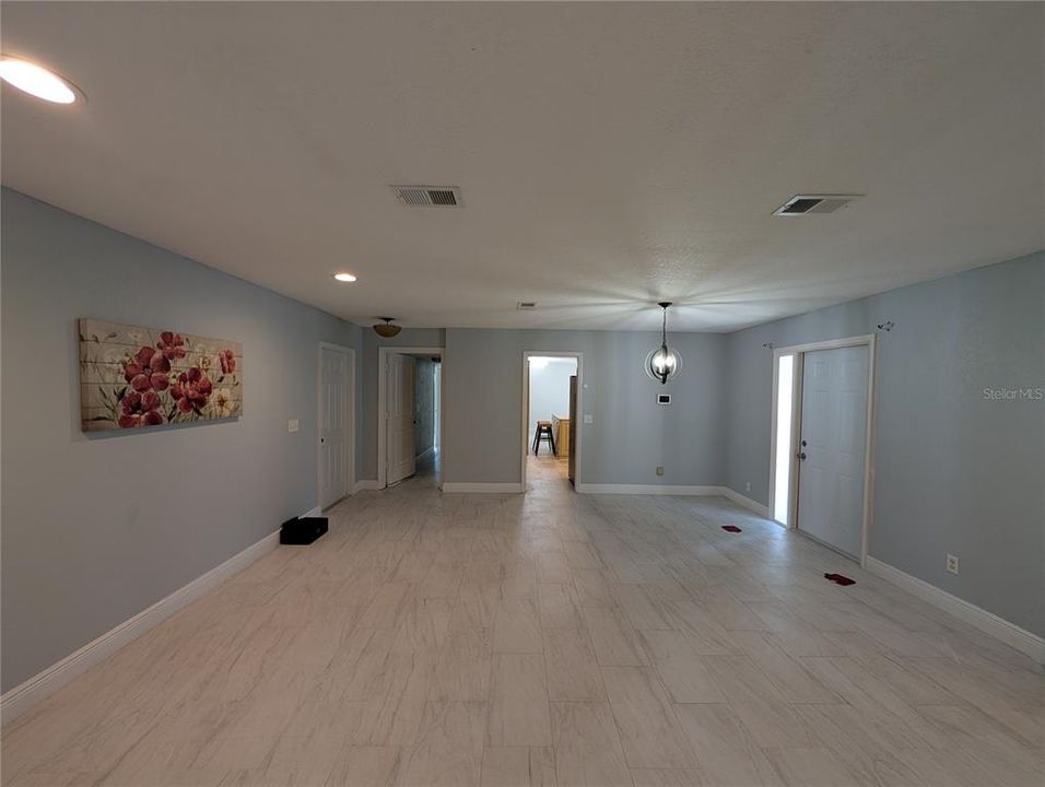 For Rent: $3,500 (3 beds, 3 baths, 1800 Square Feet)
