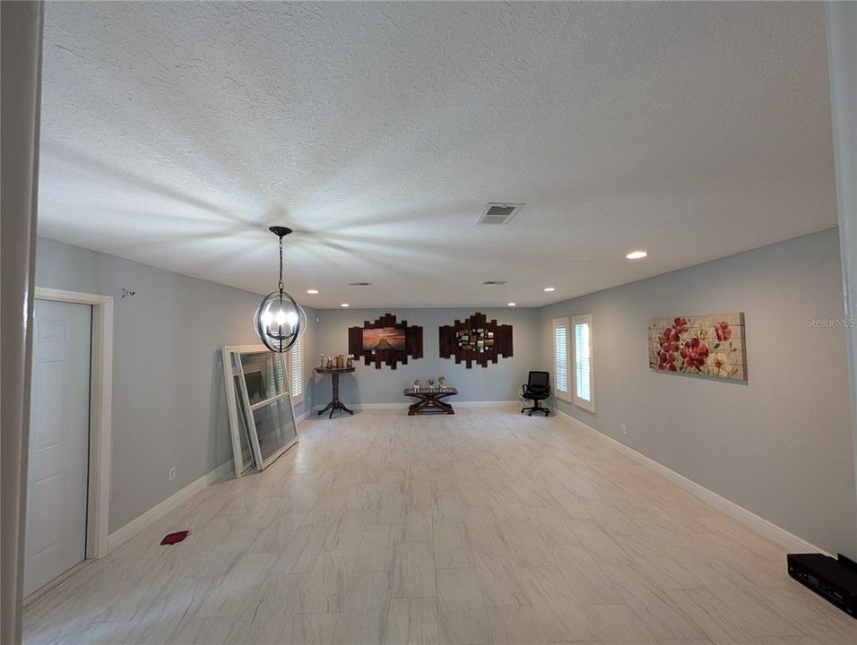 For Rent: $3,500 (3 beds, 3 baths, 1800 Square Feet)