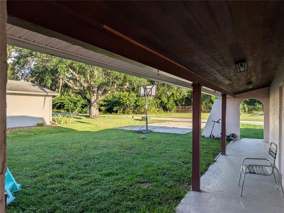 For Rent: $3,500 (3 beds, 3 baths, 1800 Square Feet)