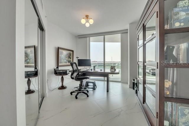 En Venta: $549,000 (3 camas, 3 baños, 2079 Pies cuadrados)
