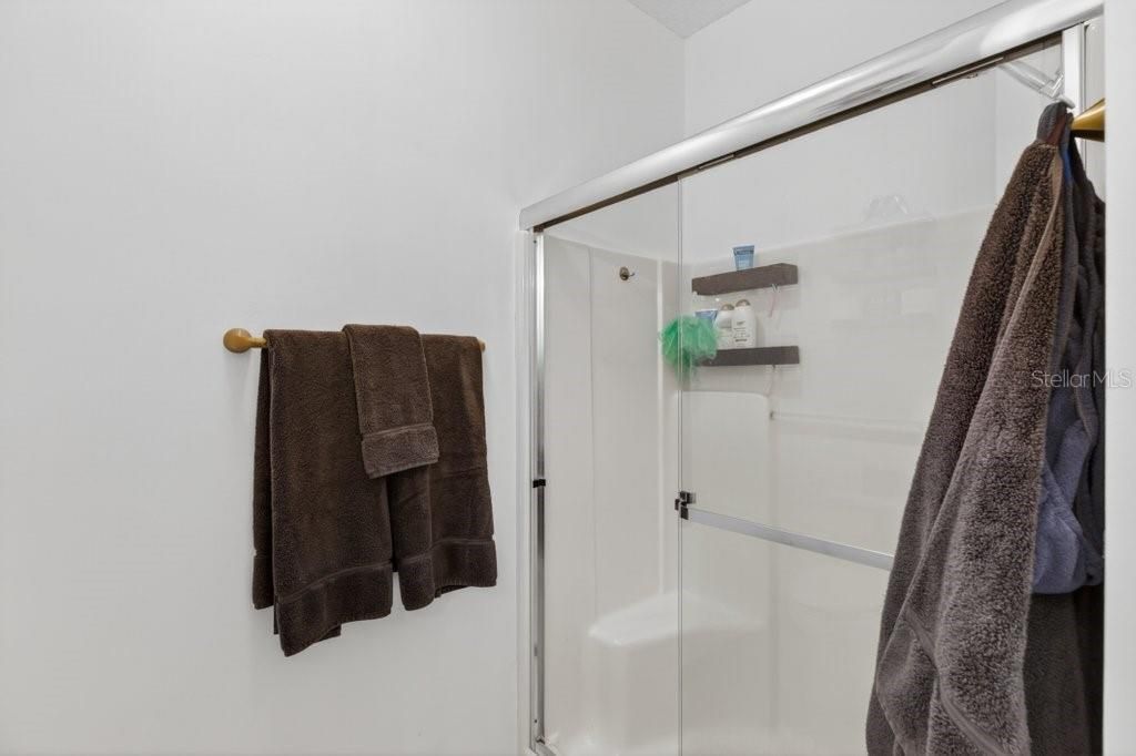 For Sale: $275,000 (2 beds, 2 baths, 1272 Square Feet)