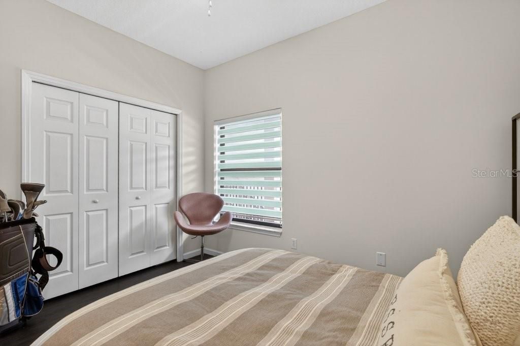 For Sale: $275,000 (2 beds, 2 baths, 1272 Square Feet)