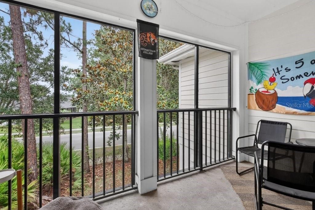 For Sale: $275,000 (2 beds, 2 baths, 1272 Square Feet)