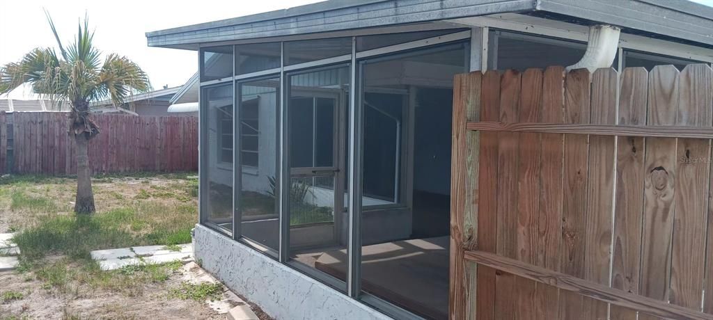 В аренду: $1,550 (2 спален, 2 ванн, 1389 Квадратных фут)