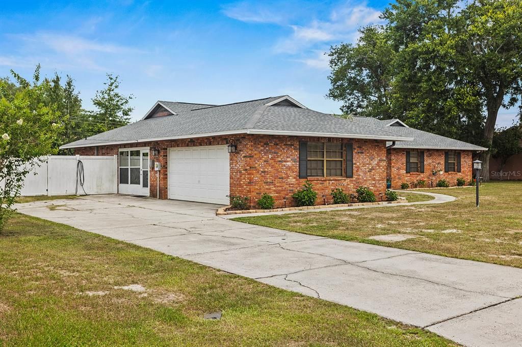 На продажу: $429,900 (4 спален, 2 ванн, 2484 Квадратных фут)