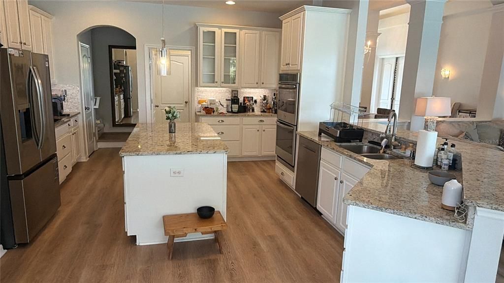 En Venta: $850,000 (4 camas, 4 baños, 3624 Pies cuadrados)