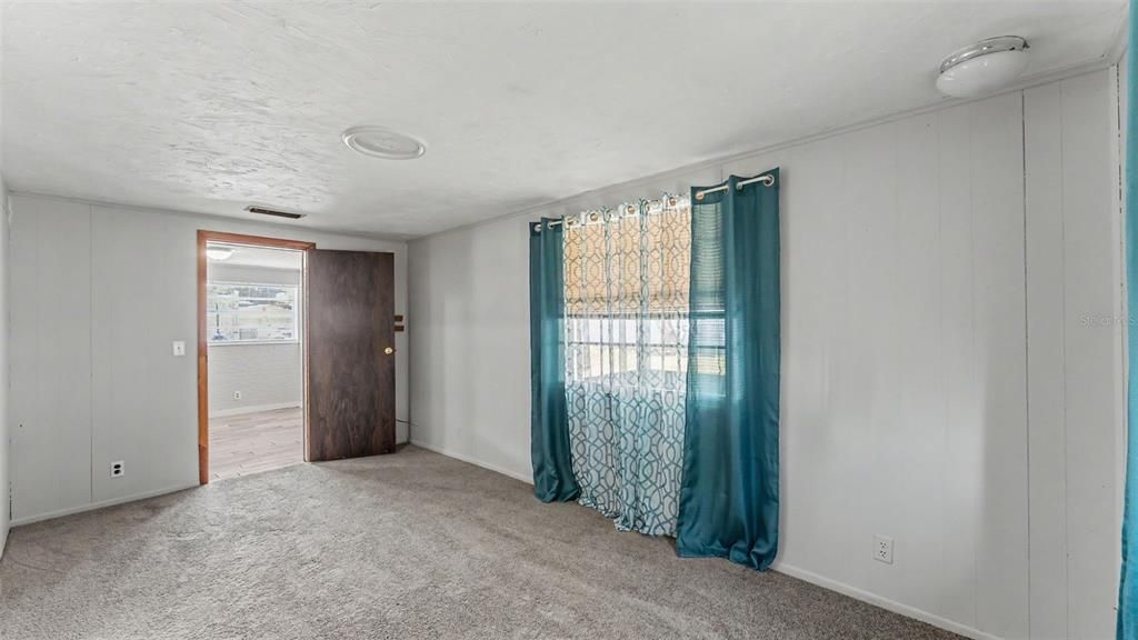En Venta: $364,000 (4 camas, 2 baños, 2642 Pies cuadrados)