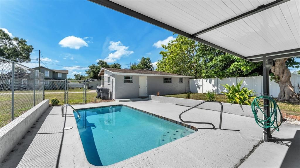 En Venta: $364,000 (4 camas, 2 baños, 2642 Pies cuadrados)
