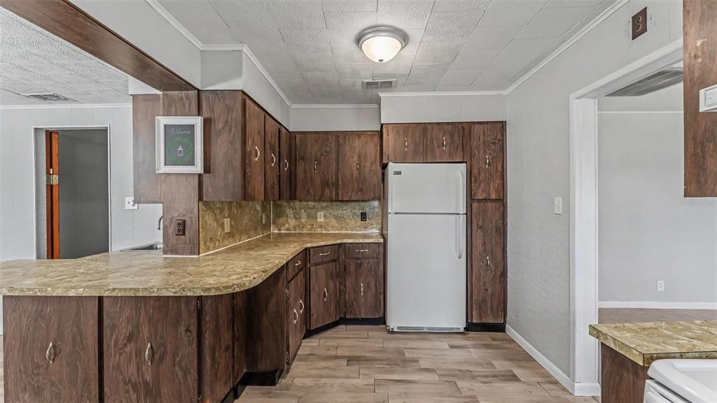 En Venta: $364,000 (4 camas, 2 baños, 2642 Pies cuadrados)