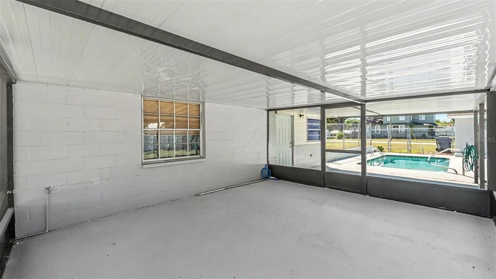 En Venta: $364,000 (4 camas, 2 baños, 2642 Pies cuadrados)