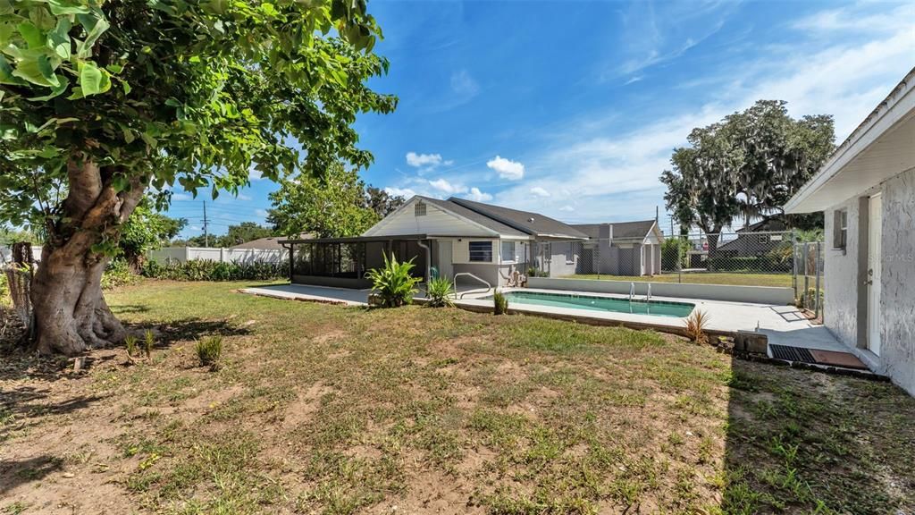 En Venta: $364,000 (4 camas, 2 baños, 2642 Pies cuadrados)