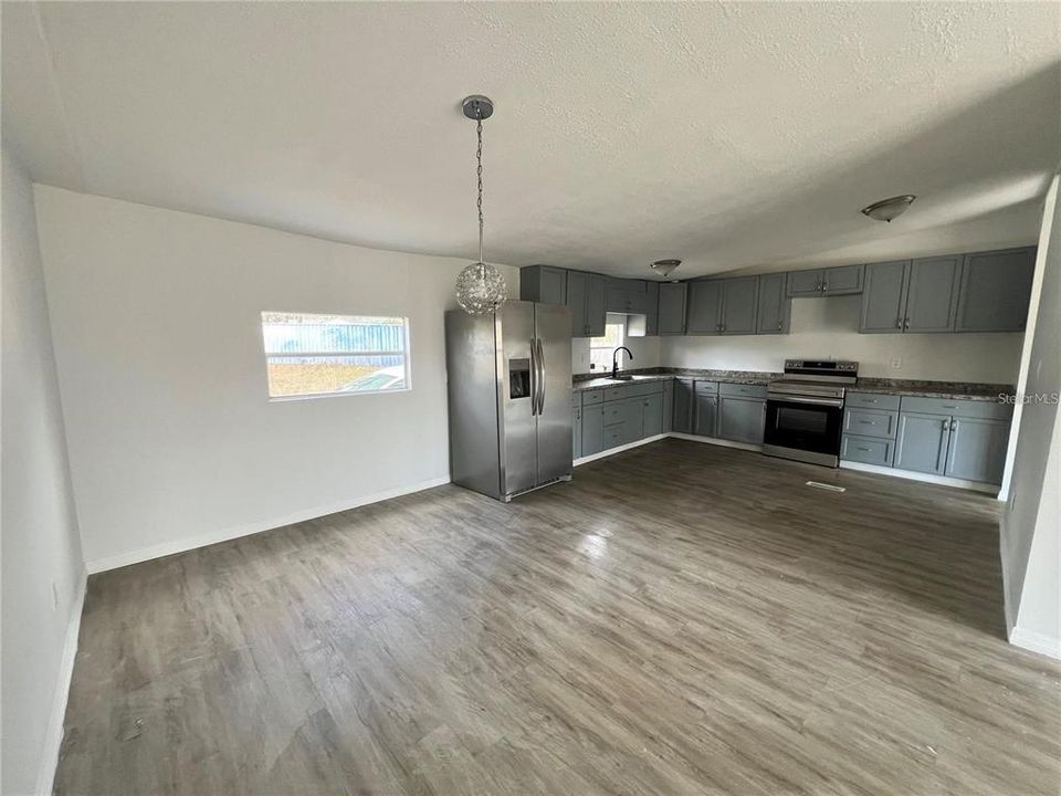 For Sale: $155,000 (4 beds, 2 baths, 1782 Square Feet)