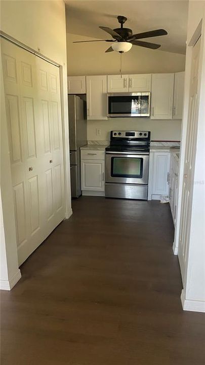 For Rent: $2,200 (3 beds, 2 baths, 1150 Square Feet)