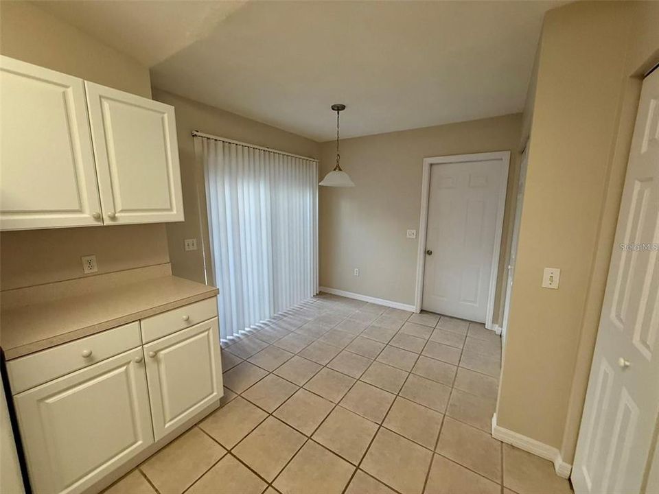 For Rent: $1,900 (2 beds, 2 baths, 1224 Square Feet)
