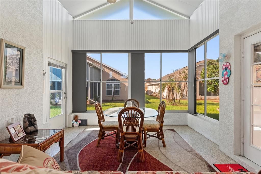 For Sale: $320,000 (2 beds, 2 baths, 1760 Square Feet)