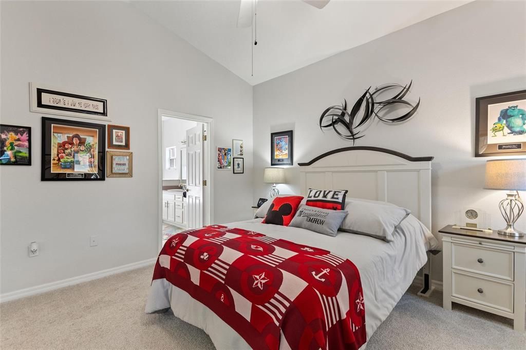 For Sale: $320,000 (2 beds, 2 baths, 1760 Square Feet)