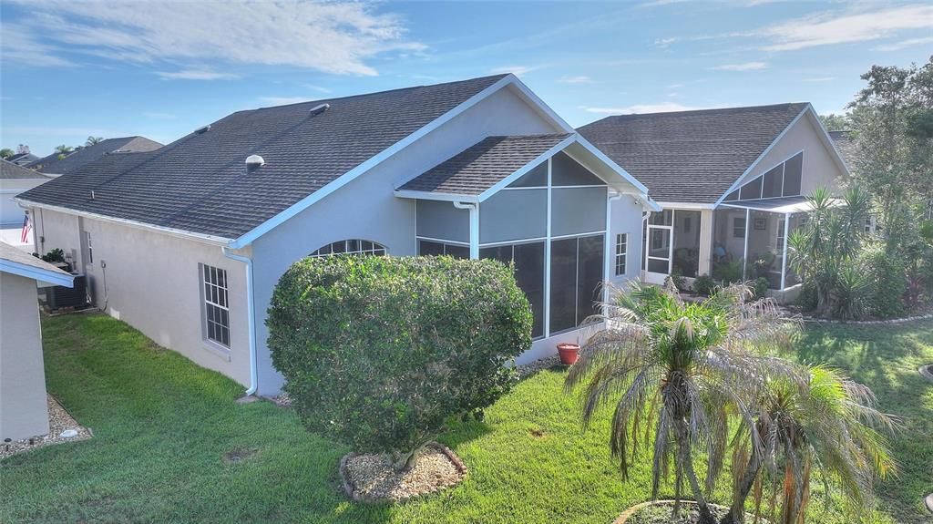 For Sale: $320,000 (2 beds, 2 baths, 1760 Square Feet)