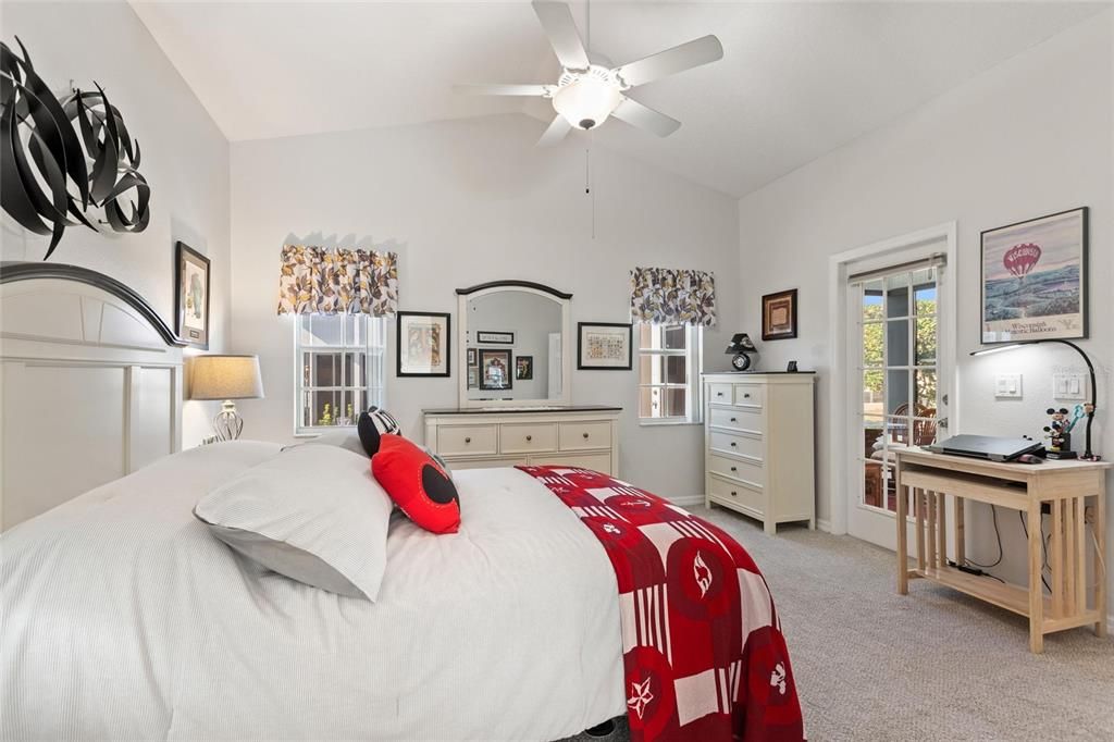 For Sale: $320,000 (2 beds, 2 baths, 1760 Square Feet)