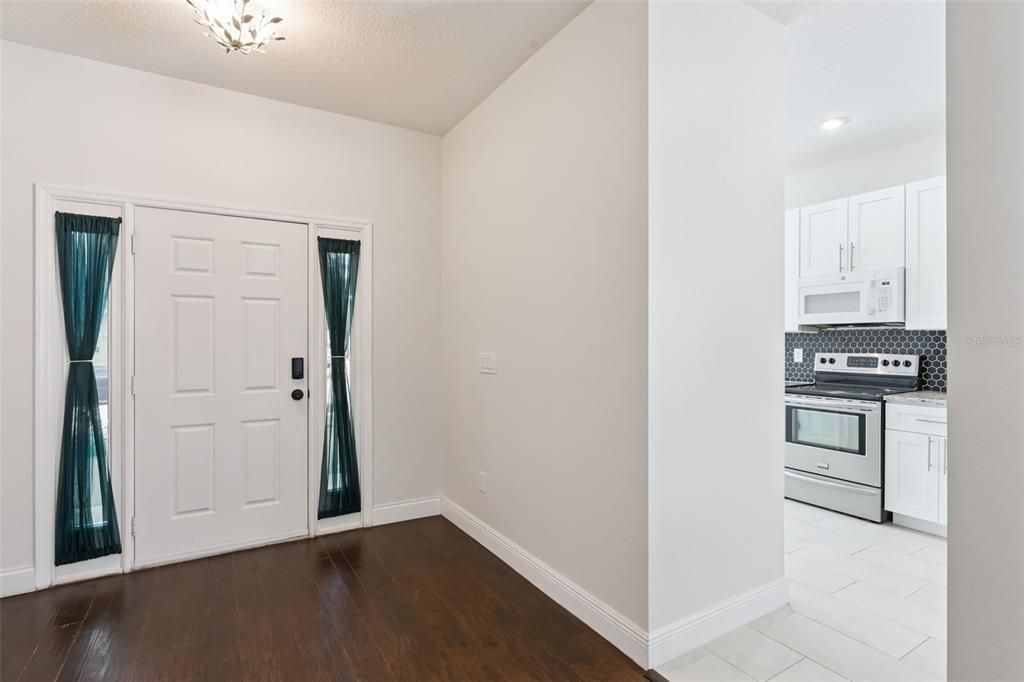 En Venta: $435,000 (3 camas, 2 baños, 1564 Pies cuadrados)