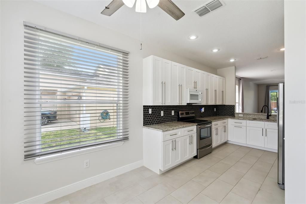 En Venta: $435,000 (3 camas, 2 baños, 1564 Pies cuadrados)