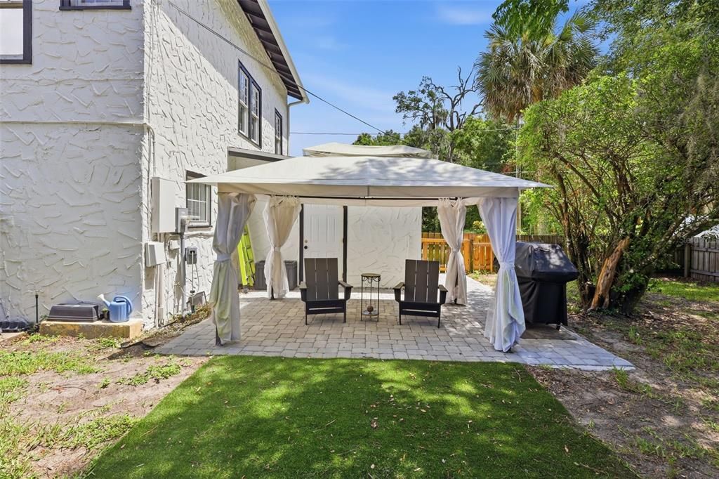 Activo con contrato: $309,900 (3 camas, 2 baños, 1196 Pies cuadrados)