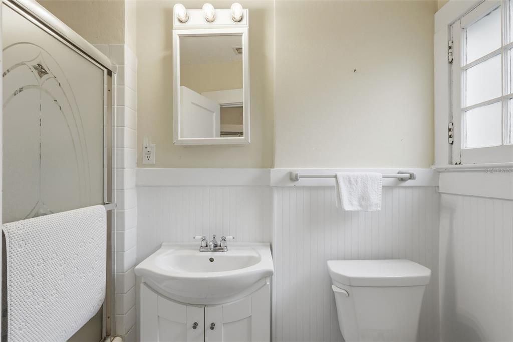 Activo con contrato: $309,900 (3 camas, 2 baños, 1196 Pies cuadrados)