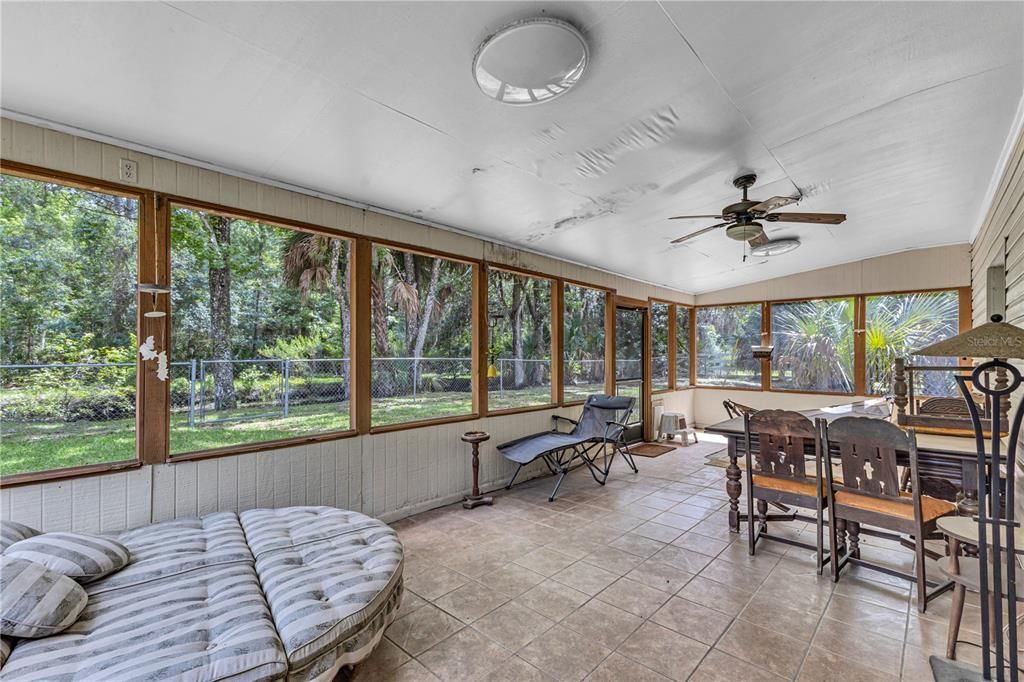 For Sale: $495,000 (3 beds, 3 baths, 2340 Square Feet)