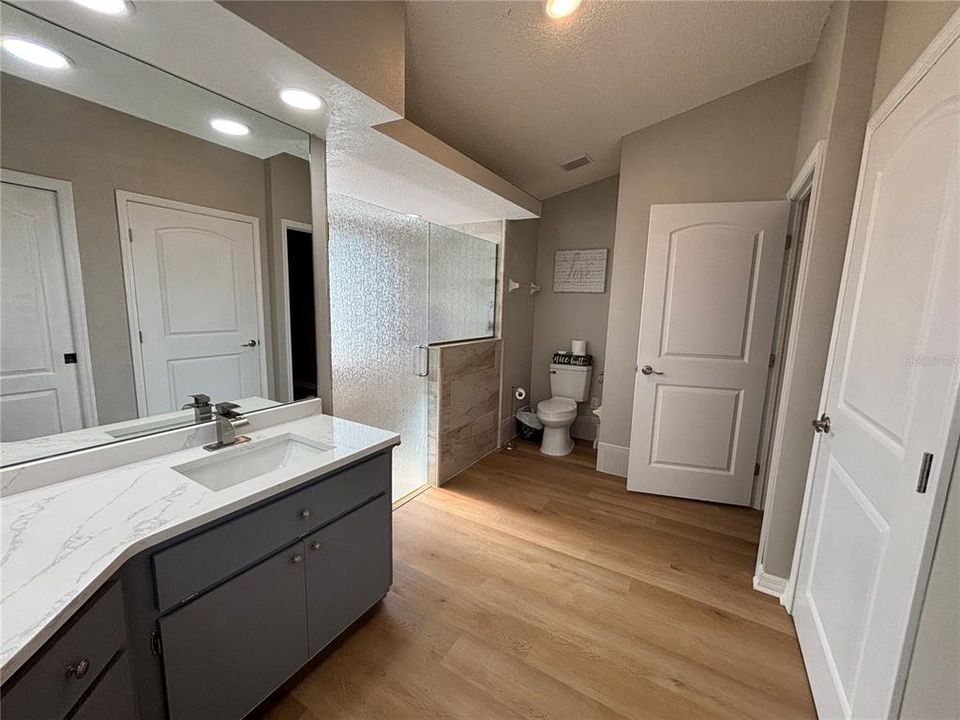 En Venta: $595,000 (3 camas, 3 baños, 2936 Pies cuadrados)