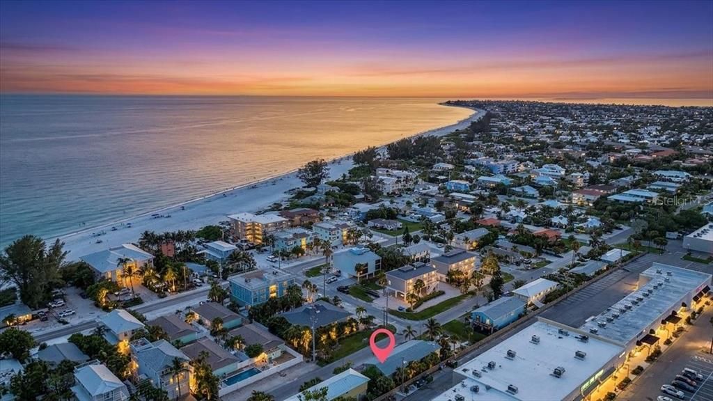 En Venta: $695,000 (2 camas, 2 baños, 800 Pies cuadrados)