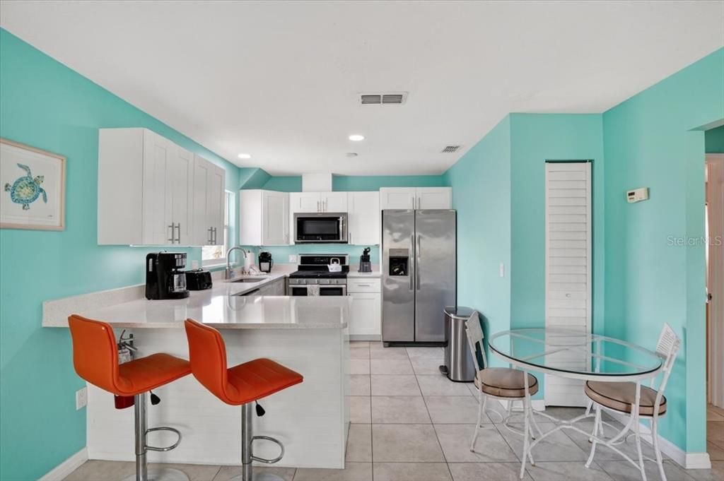 En Venta: $695,000 (2 camas, 2 baños, 800 Pies cuadrados)