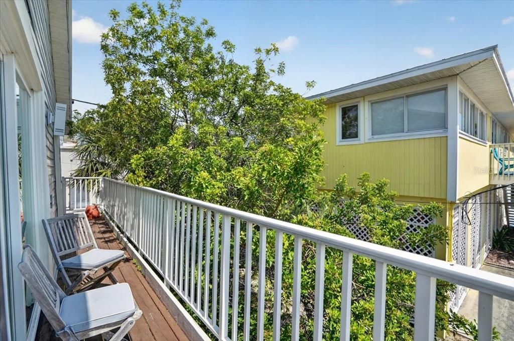 En Venta: $695,000 (2 camas, 2 baños, 800 Pies cuadrados)