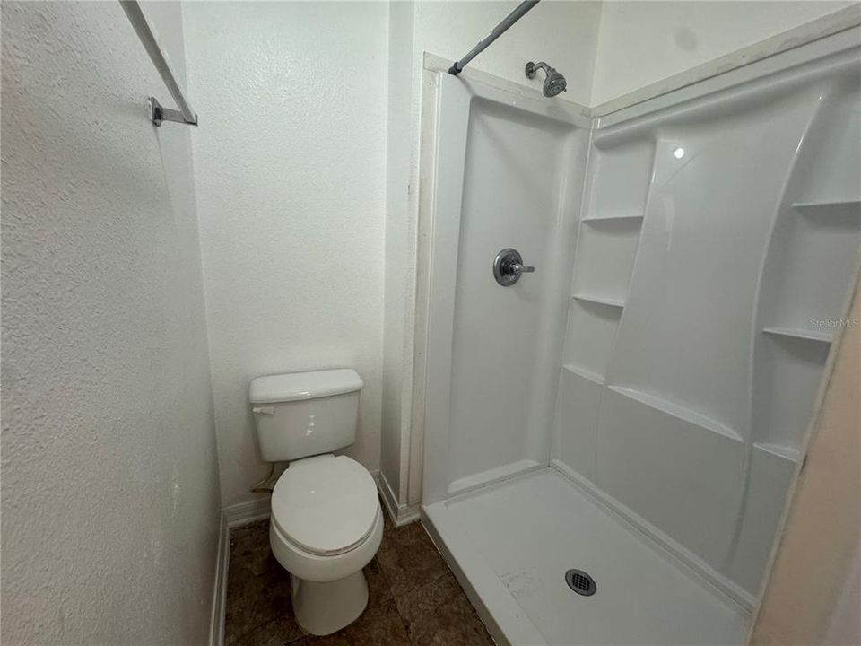 В аренду: $2,000 (4 спален, 2 ванн, 2804 Квадратных фут)