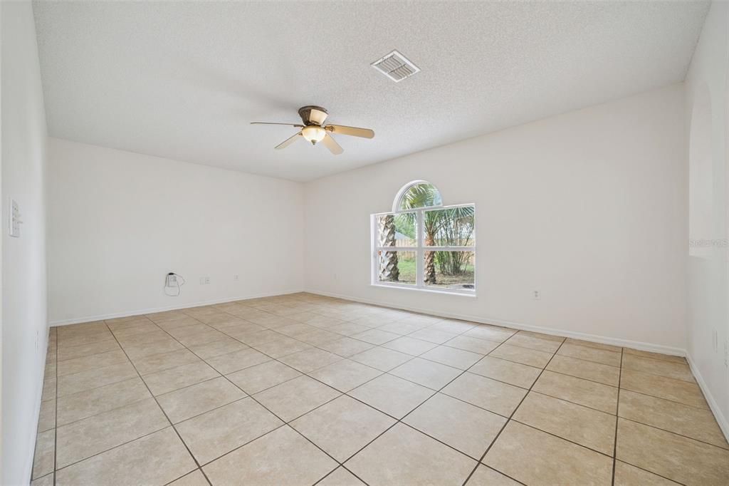 For Sale: $399,900 (4 beds, 2 baths, 2120 Square Feet)