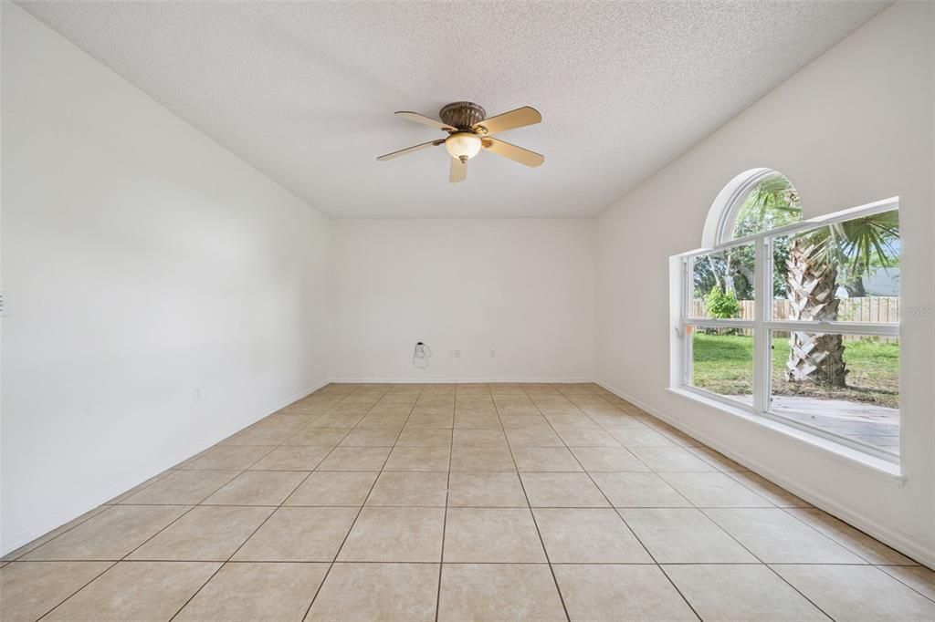 For Sale: $399,900 (4 beds, 2 baths, 2120 Square Feet)