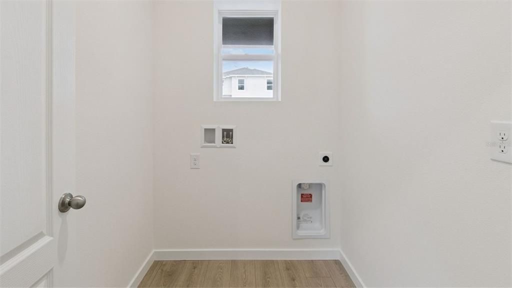 For Sale: $399,990 (3 beds, 2 baths, 1614 Square Feet)