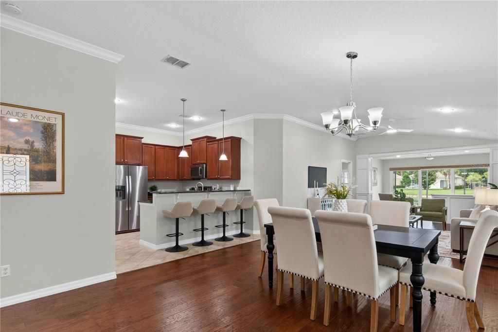 На продажу: $459,000 (3 спален, 2 ванн, 1708 Квадратных фут)