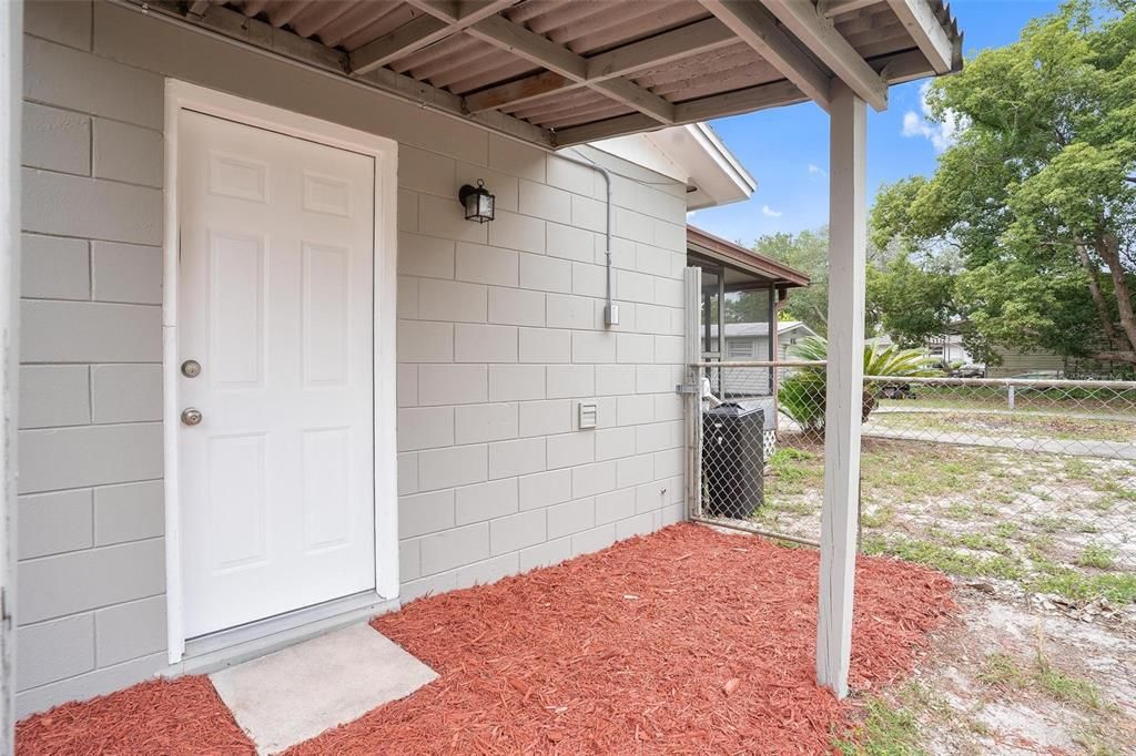 En Venta: $269,000 (3 camas, 2 baños, 950 Pies cuadrados)