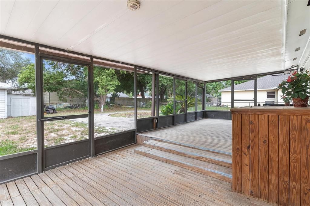 En Venta: $269,000 (3 camas, 2 baños, 950 Pies cuadrados)